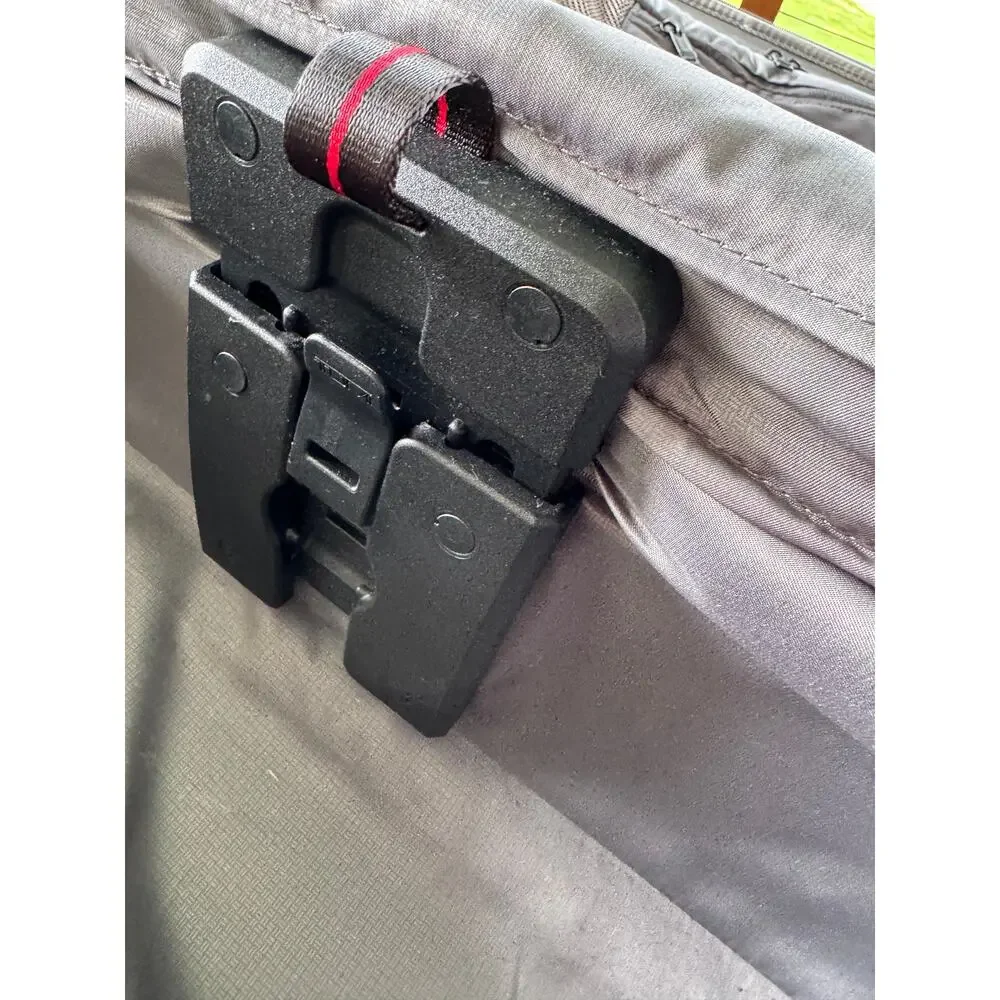 TUMI Alpha 3 International Dual Access 25